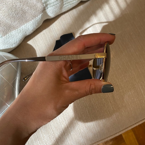 Chanel Polarized Aviator Sunglasses - Picture 2 of 4